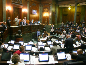 A las 20:20 hs. se comenz a tratar la modificacin de la Ley 941 en el recinto de la Legislatura portea.