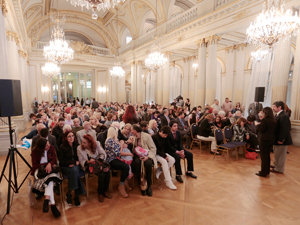 El Saln Dorado de la Legislatura se vi colmado en su capacidad.