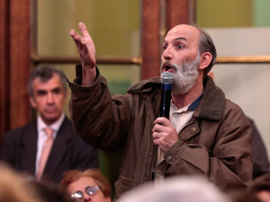 Andrs Zulberti propuso que la V Asamblea Ciudadana rechace el Libro de Registro de Propietarios.