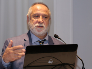 Dr. Miguel Angel Luvera.