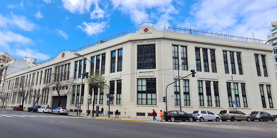 Edificio Cruz de Malta, sede de Defensa y Proteccin del Consumidor porteo y el Registro Pblico de Administradores [Foto Pequeas Noticias]