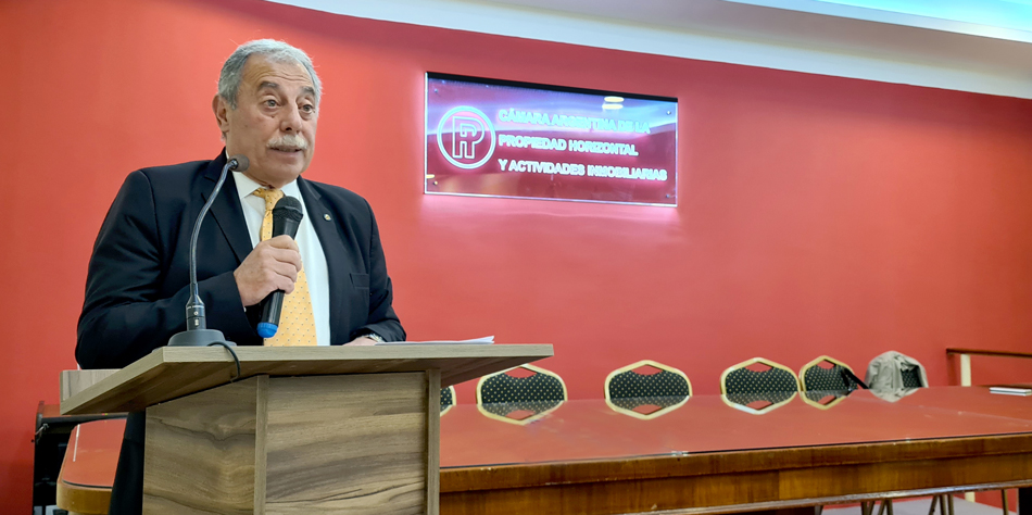 Adm. Miguel ngel Summa, presidente de la Cmara Argentina de Propiedad Horizontal y Actividades Inmobiliarias (CAPHyAI) [Foto archivo Pequeas Noticias]