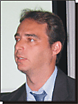 El Dr. Gustavo Aisín en el evento de la Asociación por los Derechos Sociales del Consumidor (ADSC) el 25/11/2004 (BPN Nº 241)