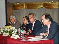 De izq. a der.: Dr. Alberto Horacio D'Angelo, Dra. Solange Hidalgo, Dr. Diego Martinez e Ing. Julio Maddalena.