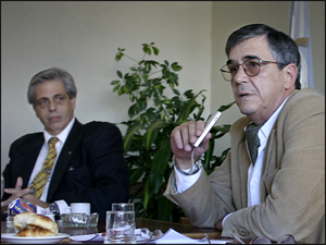 Dr. Cristóbal Orlando Ruano y el Lic. Arturo Claudio Molina