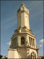 Torre del reloj de la Legislatura Portea.