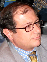 Dr. Jorge Resqui Pizarro.