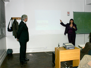 La Dra. Diana Sevitz y el Adm. Mario Bernetti disertando en el Instituto de Capacitacin Inmobiliaria.