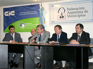 Los presidentes de las cinco entidades de administradores reunidos en la Federacin Argentina de Municipios en octubre de 2007.