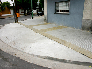 Esquina de Alfredo Bufano y Luis Viale.