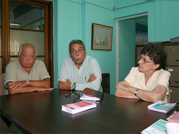 De izq. a der.: Ángel Giardina (SUTERyH), Néstor Mucci (CAPHPBA) y Ana María Huertas (UCRAMDP).