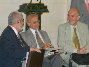 De izq. a der.: Roberto C. Fregonessi, Santiago A. Pontoriero y Leopoldo Gurovich.