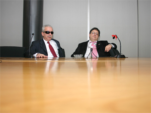 Los Dres. Eduardo Awad y Jorge Rizzo con Pequeas Noticias.