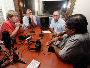 De izq. a der.: Marta Rond, Adrian Hilarza, Enrique Gallino y Daniel Tocco en Derecho de Piso.