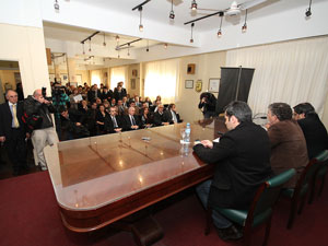 Los disertantes frente a la casi totalidad del Consejo Directivo de la CAPHyAI, las entidades firmantes de los convenios e invitados especiales.