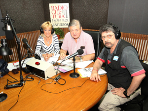 La Adm. María Teresa Vanzini, el Adm. Jorge Hernández y Claudio García de Rivas que asistió en calidad de invitado.