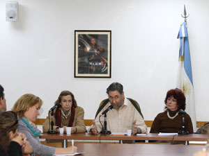 De izq. a der. la Sra. Alicia Gimnez, el Dr. Osvado Loisi y la Dra. Rita Sessa.