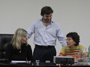 De Izq. a Der.: Cornelia Schmidt-Liermann, Facundo Carrillo y Teresa Villanueva.