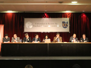 Jorge Scampini junto a sus compaeros de panel durante su disertacin en la 1 Jornada de Propiedad Horizontal.