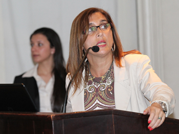 La Dra. Viviana Laura Díaz, abogada patrocinante del SERACARH, durante su disertación en el 1º Congreso Latinoamericano de Administradores organizado por la CAPHyAI.