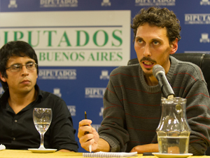 Germn Schierff y Marcos Quintuln de la Asociacin Platense de Inquilinos.