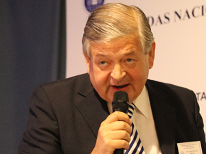 Adm. Jorge Hernández.