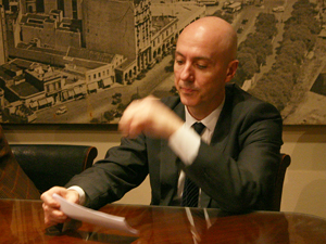 Arq. Guillermo Raúl Morro, expresidente de la empresa Documenta durante una charla que se dictó en la CAPHyAI.