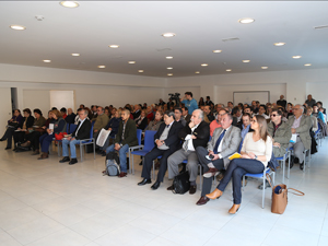 En la primera fila: la Dra. Paula Scauzillo, el Adm. Miguel ngel Summa y el Adm. Daniel Tocco.