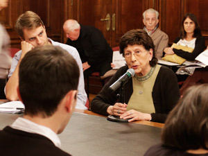 Sra. Teresa Villanueva: "esta ley lo nico que hace es concretar una aspiracin de un sindicato con demasiadas aspiraciones".