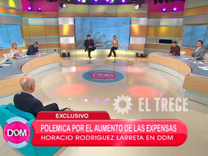 De espaldas, Horacio Rodrguez Larreta en el programa "El Diario de Mariana" del Canal 13.