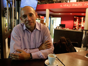 El abogado y administrador Ignacio Alfaro de Costa Rica en Buenos Aires conversando con Pequeas Noticias.